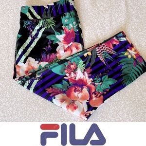 LIKE NEW FILA RUNNING CROPPED LEGGINGS. FILA SPORT LIVE IN MOTION FLORAL PRINT.